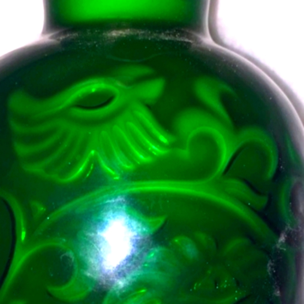 🌿💚🌿 Delightful Vintage 80's Avon Petite Forest Green Faux Jade Fragrance Vase - Picture 7 of 15